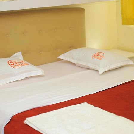Rustic Gardens Bed & Breakfast Kitunzi Lungujja Kampala Exterior photo