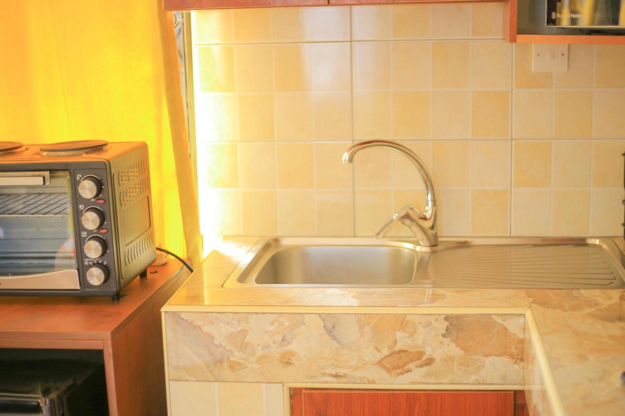 Rustic Gardens Bed & Breakfast Kitunzi Lungujja Kampala Exterior photo