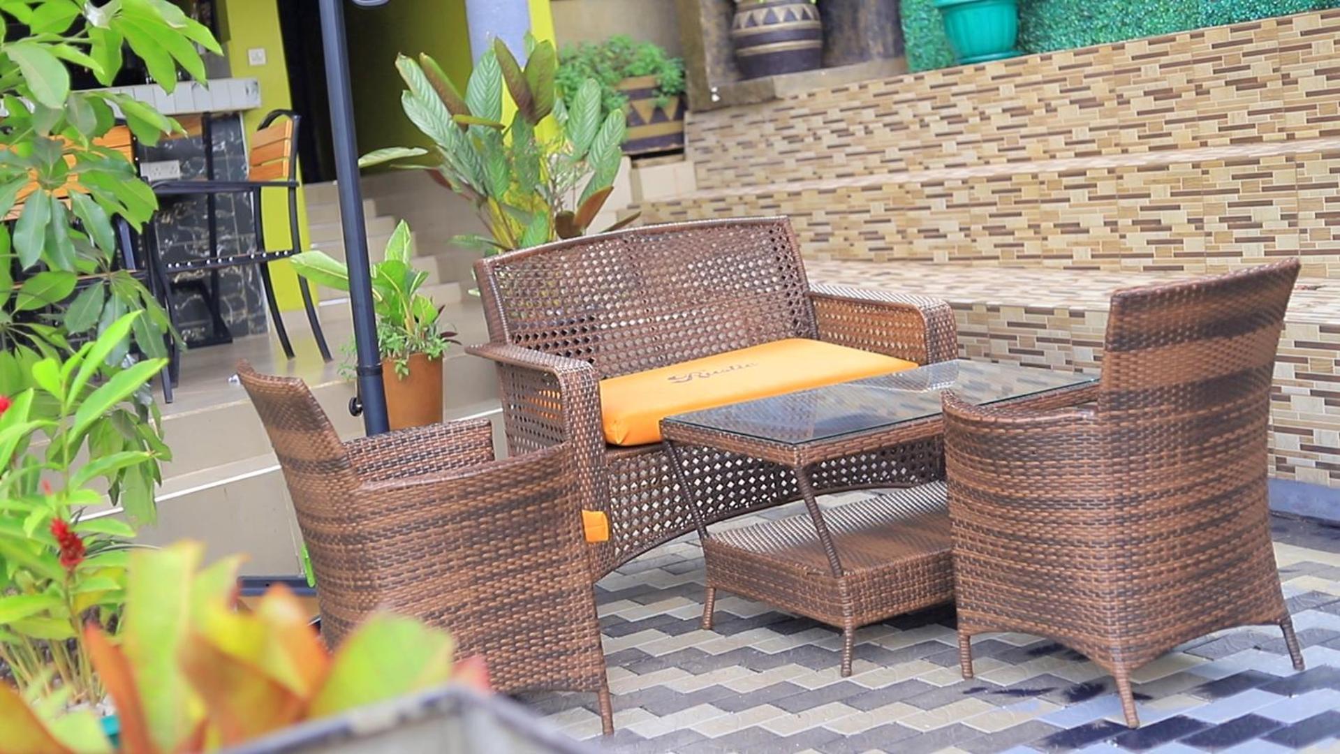 Rustic Gardens Bed & Breakfast Kitunzi Lungujja Kampala Exterior photo